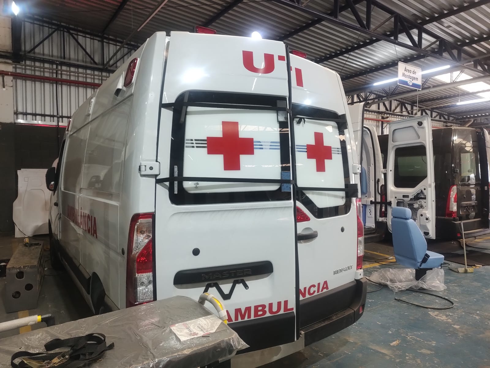 Loja Das Vans Vidro Traseiro Ambulância Loja Das Vans Vidro Traseiro Ambulância